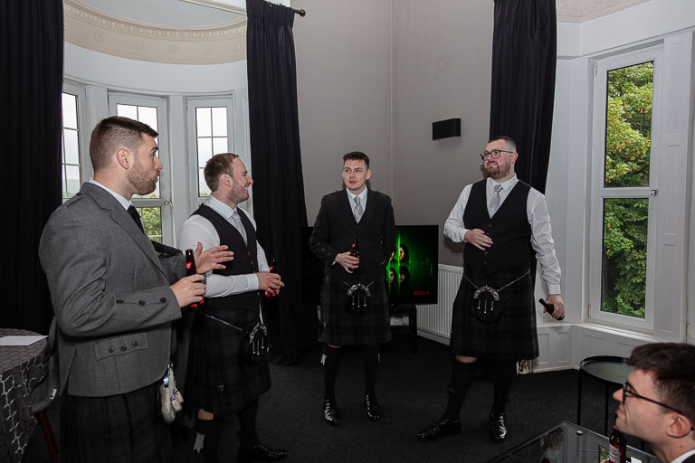 Aidan-n-Emma-10.jpg Aidan-n-Emma-10.jpg