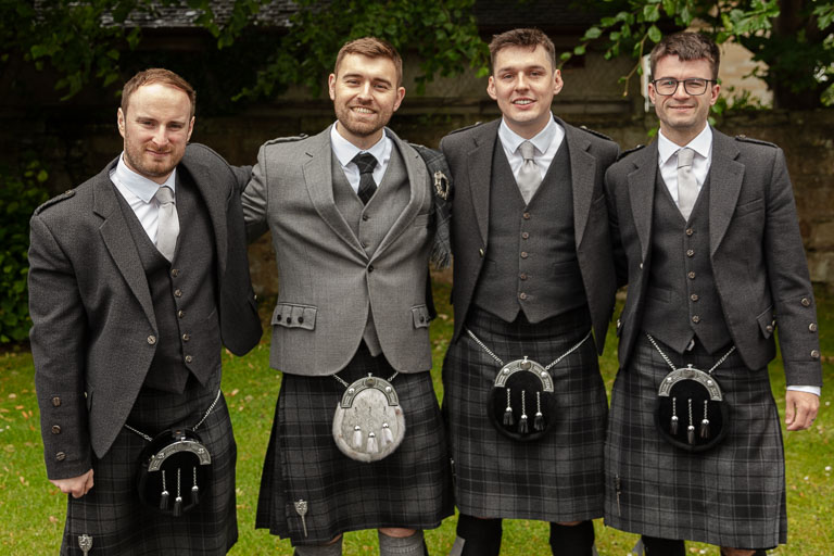 Aidan-n-Emma-20.jpg Aidan-n-Emma-20.jpg