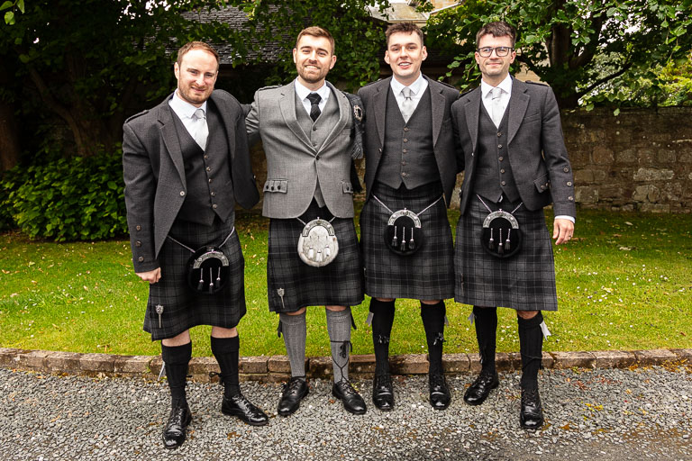 Aidan-n-Emma-21.jpg Aidan-n-Emma-21.jpg