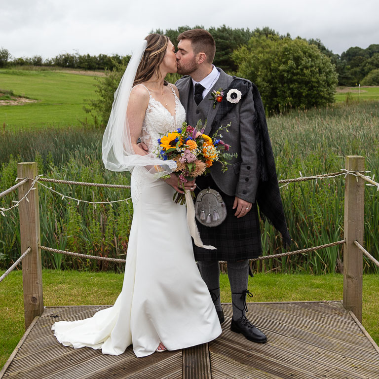 Aidan-n-Emma-362.jpg Aidan-n-Emma-362.jpg