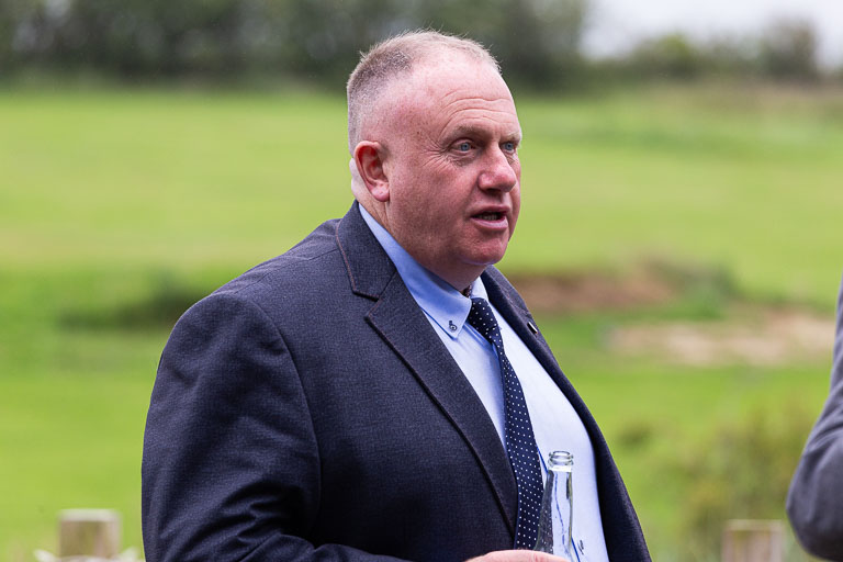 Aidan-n-Emma-420.jpg Aidan-n-Emma-420.jpg