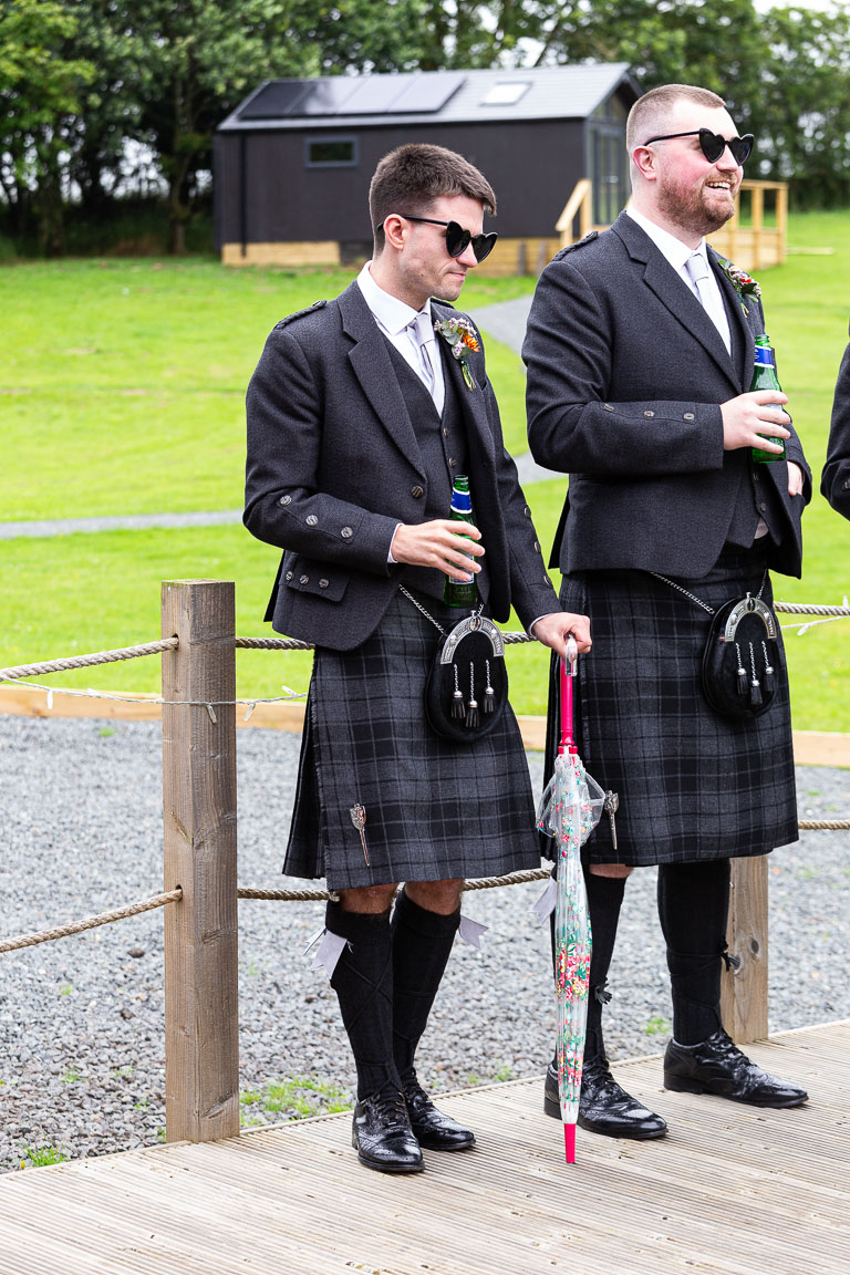 Aidan-n-Emma-432.jpg Aidan-n-Emma-432.jpg