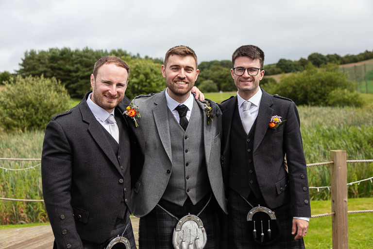 Aidan-n-Emma-490.jpg Aidan-n-Emma-490.jpg