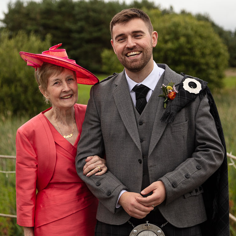 Aidan-n-Emma-532.jpg Aidan-n-Emma-532.jpg