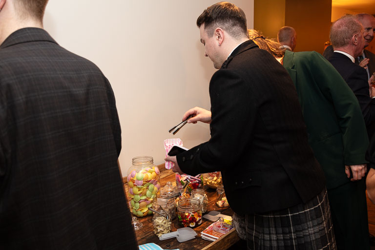 Aidan-n-Emma-549.jpg Aidan-n-Emma-549.jpg