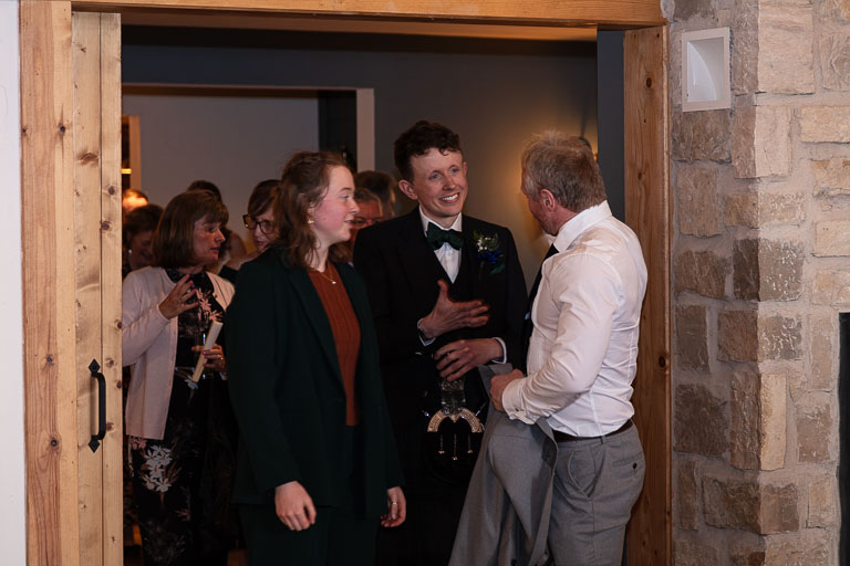 Aidan-n-Emma-576.jpg Aidan-n-Emma-576.jpg