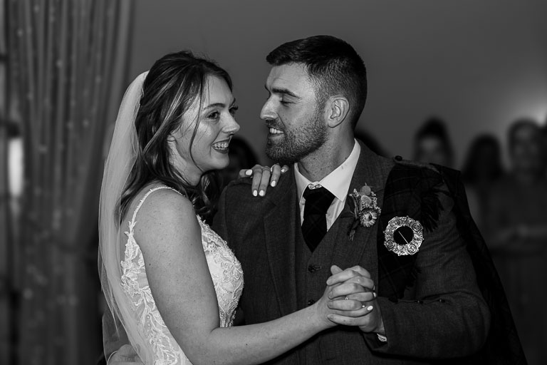 Aidan-n-Emma-768-Enhanced-NR.jpg Aidan-n-Emma-768-Enhanced-NR.jpg